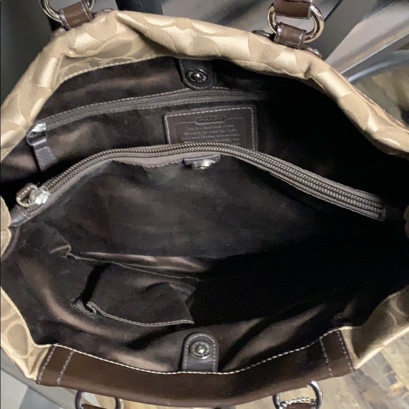 Coach purse - Picture 4 of 6